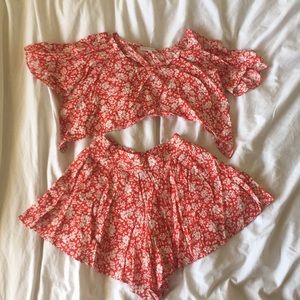 ❌SOLD❌ Olivaceous floral two piece shorts set